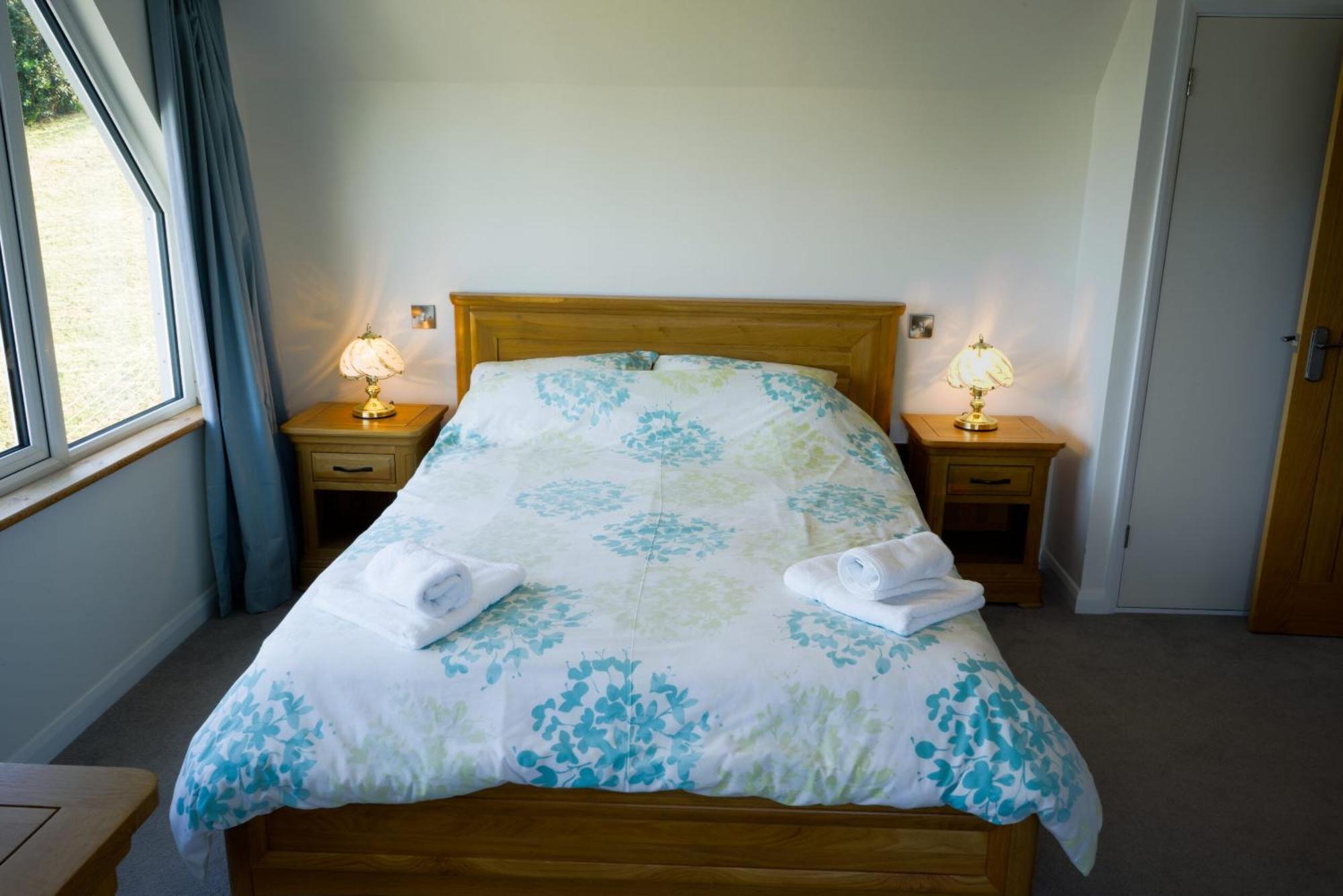 Spinnaker Cadgwith Holiday Home Екстериор снимка
